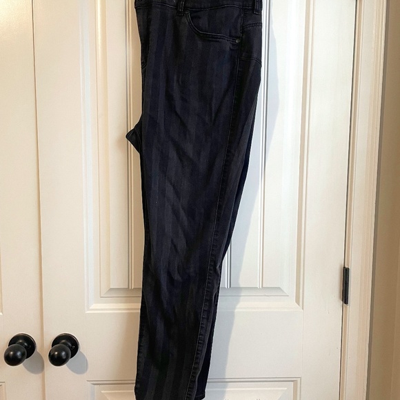 Bombshell Black Striped Skinny - Picture 1 of 3